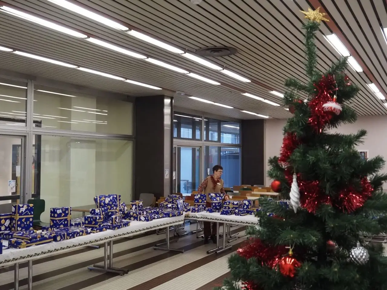 Table de cadeaux de l'Arbre de Noël